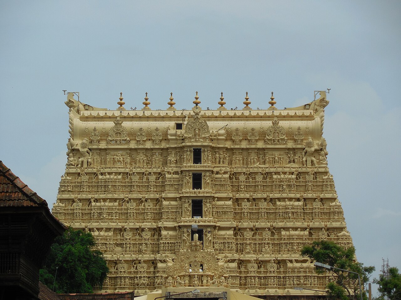 Color photograph of the eastern gopuram of the Padmanabhaswamy Temple.